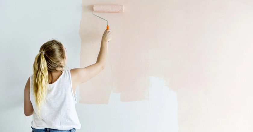 What to Know About Distressed Painted Walls
