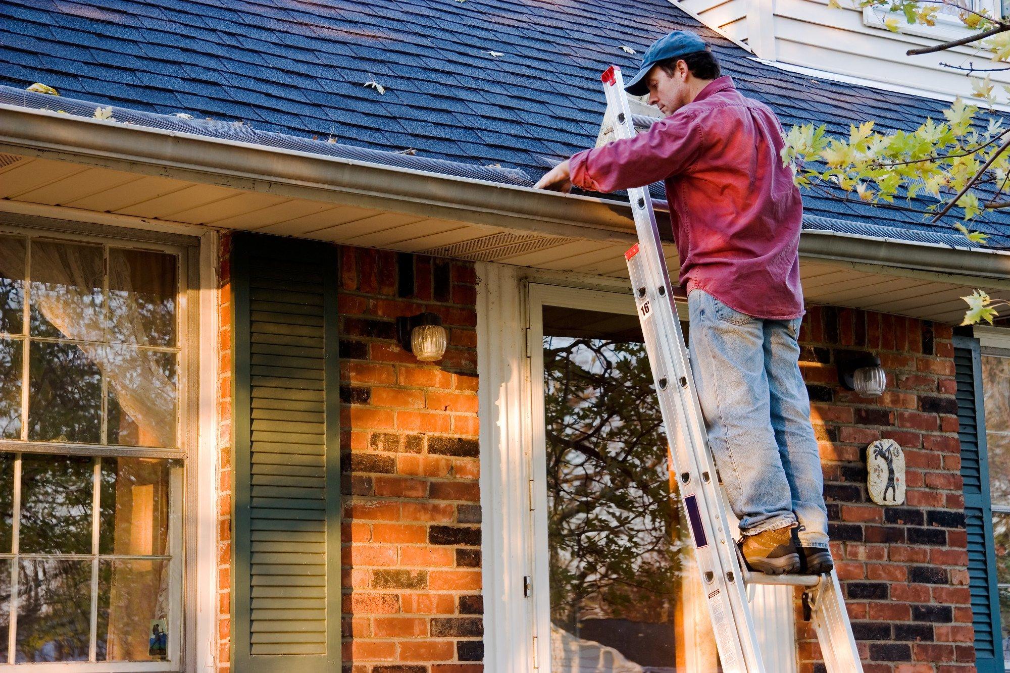 Can Clogged Gutters Cause Ceiling Leaks?