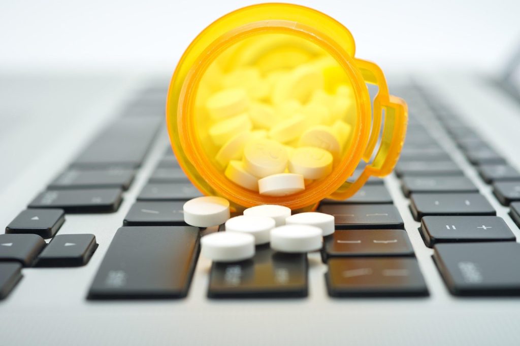 The Pros and Cons of Buying Medications from Online Pharmacies