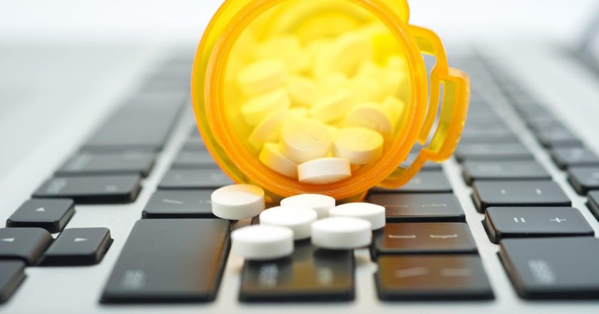 The Pros and Cons of Buying Medications from Online Pharmacies